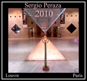 Escultura de Sergio Peraza en el Louvre