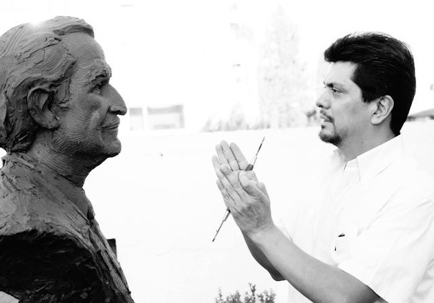 Carlos Fuentes Busto por Sergio Peraza