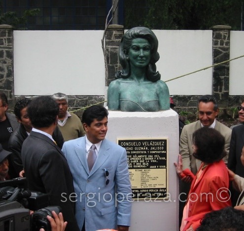 Sergio Peraza Busto De Consuelo Velazquez 1