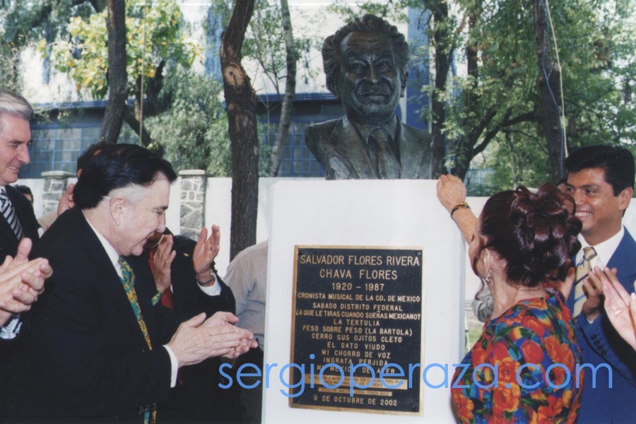 Sergio-Peraza-Escultor-Artista-Busto Chava Flores