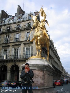 Jeanne d' Arc Escultura de Fremiet Paris Francia