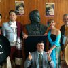 Sergio Peraza presta de su colección particular, la réplica del busto de Juan Záizar, para homenajes y exposiciones temporales. Juan-Zaizar-familia