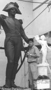 “Las manos de un artista monumental: Sergio Peraza”. General-Rosales